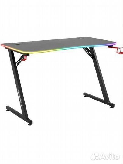 Компьютерный стол с подсветкой