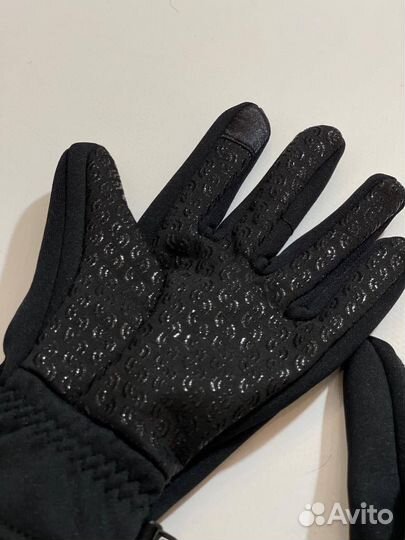 Перчатки от TNF