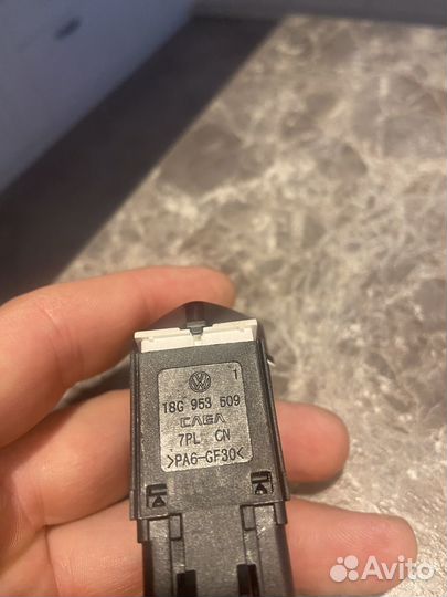 Кнопка аварийки golf 5 Jetta gti gli