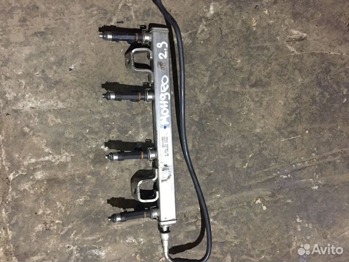 Топливная рампа с форсунками mondeo 4 2.3