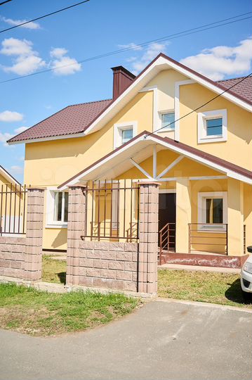 Коттедж 208,9 м² на участке 10,9 сот.