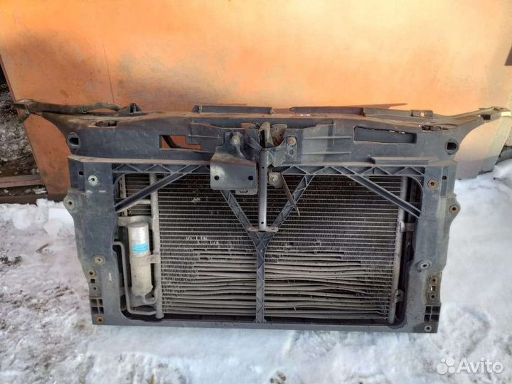 Радиатор охлаждения Мазда 3 вк 1.6 МКПП 2008г