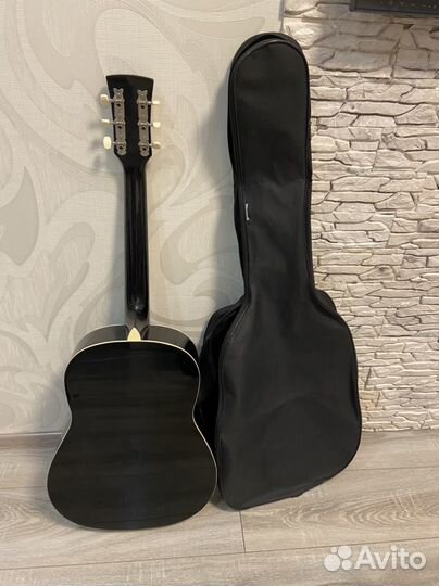 Акустическая гитара