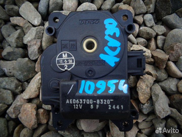 Сервопривод заслонок печки Toyota Camry ACV30