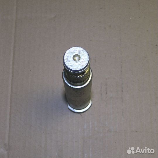 Ось рычага заднего подрессоривания М22 д.28 L145