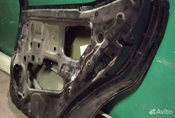 Задняя дверь Toyota Corolla 180