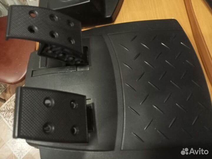 Игровой руль dialog