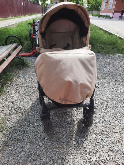 Коляска Retrus Rocky 2 в 1 (в бежевом цвете)