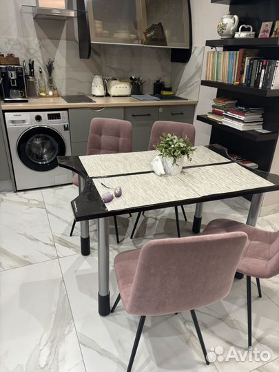 Стол итальянский