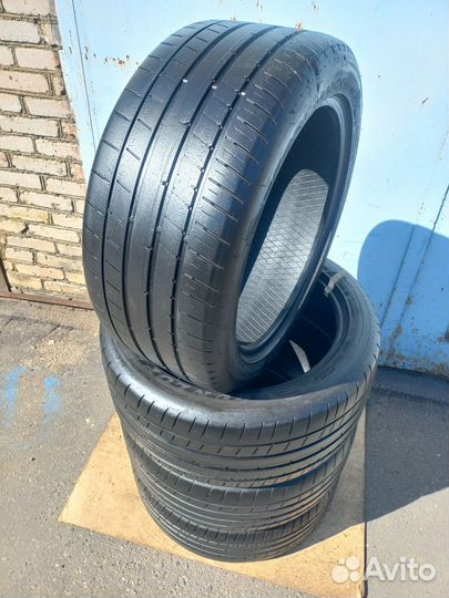 Dunlop SP Sport Maxx RT 2 255/45 R20 и 285/40 R20