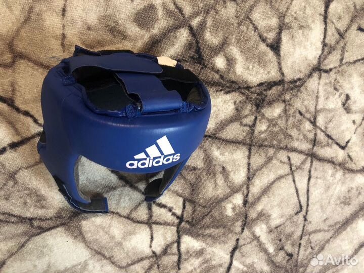 Боксерский шлем adidas