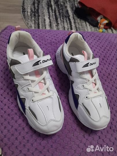 Кроссовки для девочки 34р