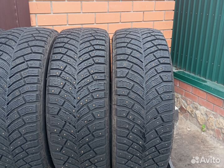 Michelin X-Ice North 4 205/55 R16