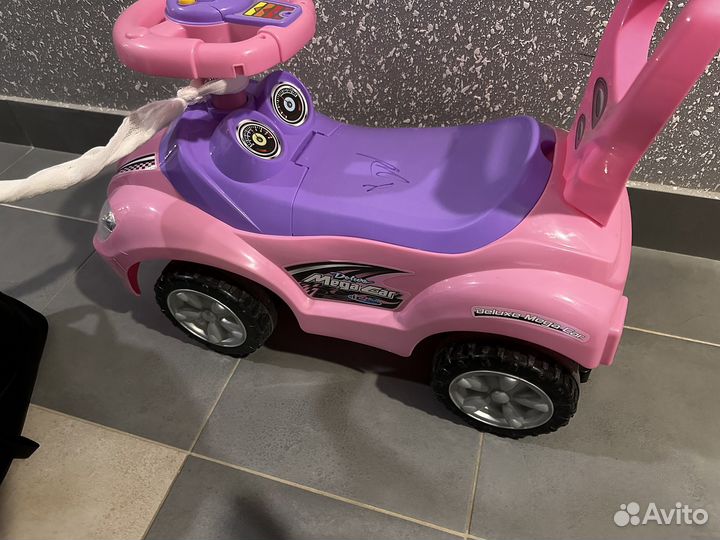 Самокат и машина