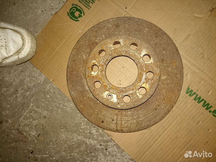 Тормозной диск Skoda Octavia A5