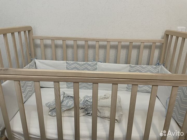 Кроватка детская с матрасом