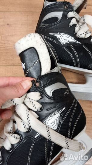 Коньки хоккейные детские 35 размер