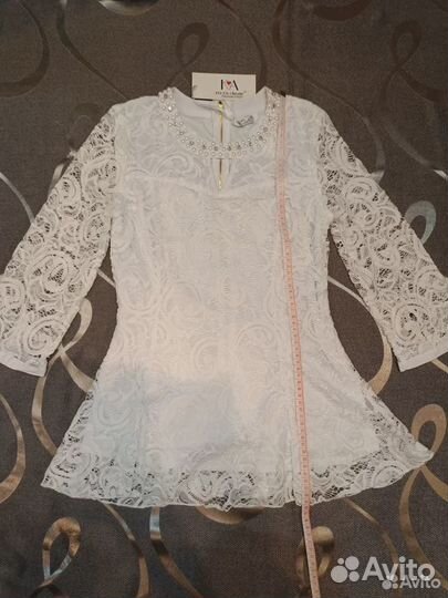 Белая кружевная блузка