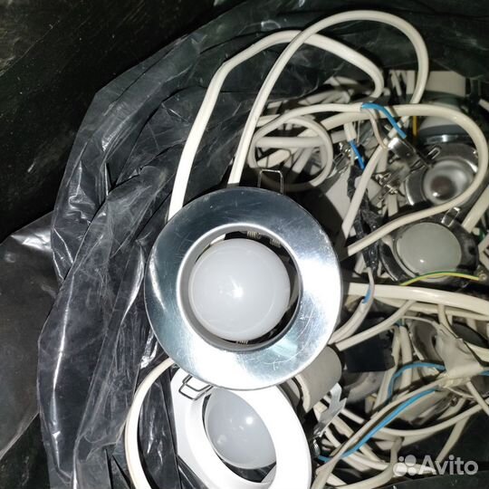 Точечные встраиваемые светильники