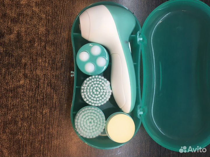 Щетка для ухода за кожей лица