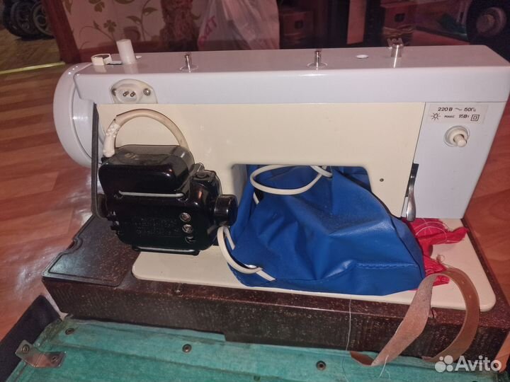 Швейная машина Чайка 132м и 134