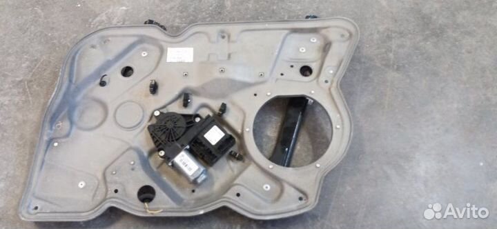 Стеклоподъемник передний правый Skoda Octavia A5