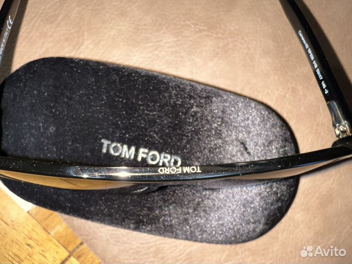 Солнцезащитные очки tom ford унисекс