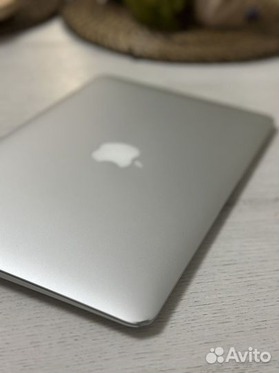 Apple MacBook Air 11 2014