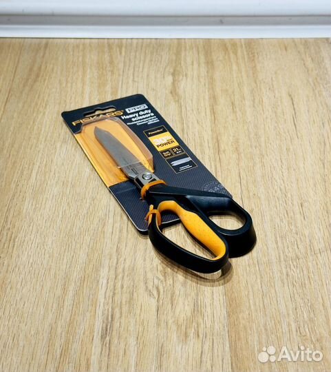 Ножницы для тяжелых работ Fiskars PowerArc 21 см