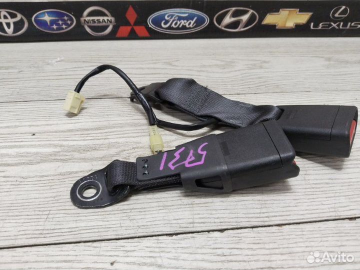 Замок ремня безопасности задний левый Subaru Xv