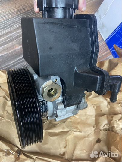 Насос Гура Мерседес w 203