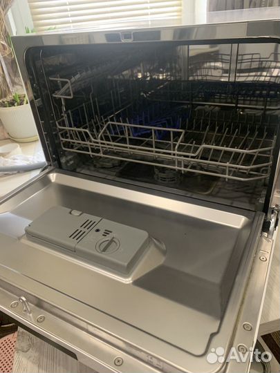 Посудомоечная машина бу Midea mcfd55500W