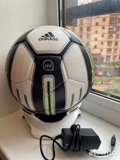 Футбольный мяч adidas smart ball