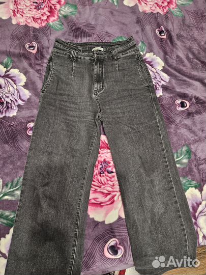 Джинсы широкие