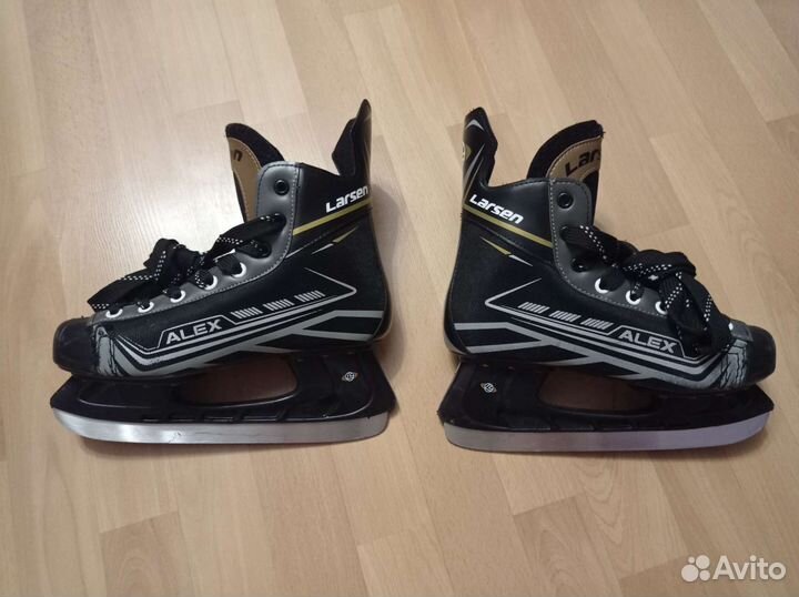 Коньки хоккейные Larsen Alex