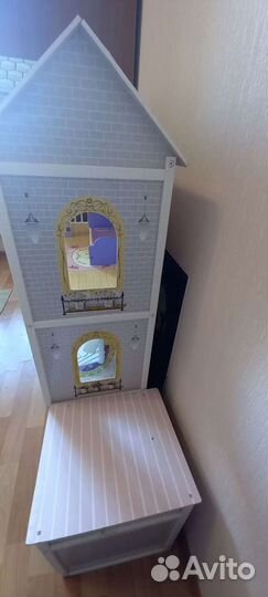 Кукольный домик с мебелью
