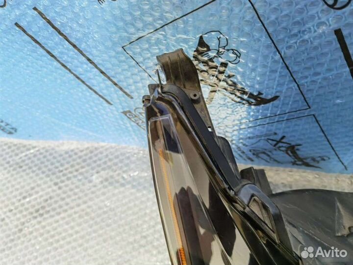 Фара правая Lexus Nx