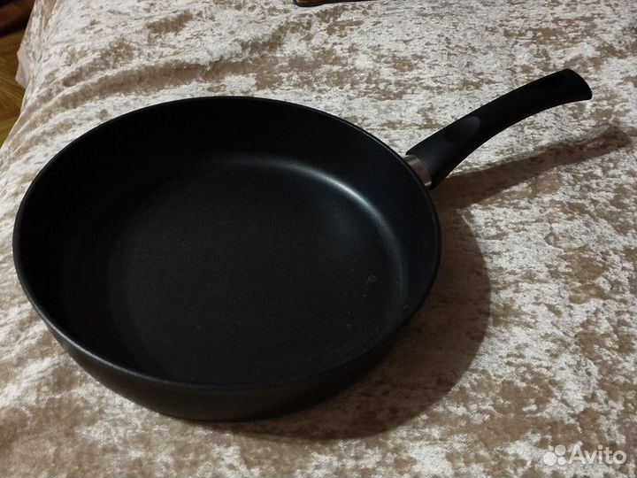 Чугунная сковорода
