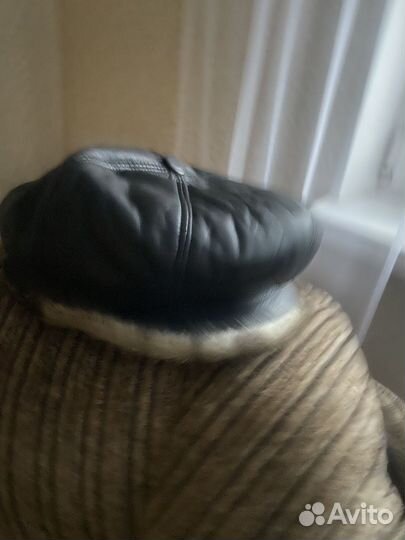 Берет женский кожаный