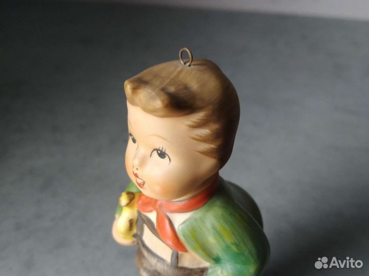 Фарфоровая статуэтка Hummel Goebel