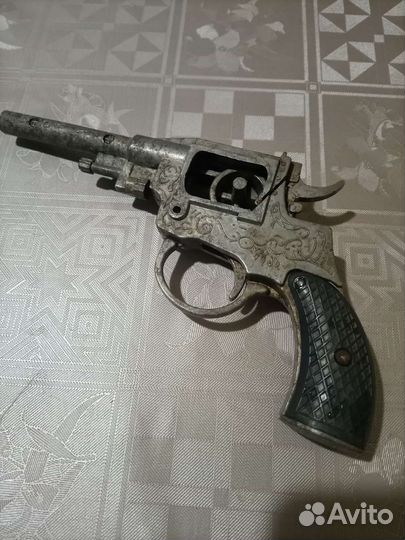 Револьвер наган игрушка СССР