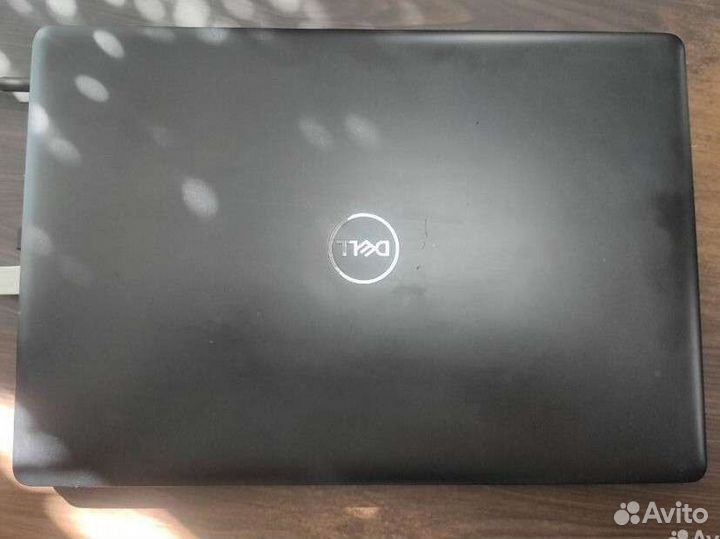 Ноутбук Dell Inspiron 5570 i7 8550U