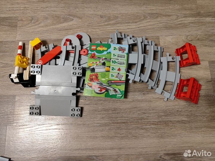 Lego duplo 10875 и 10822