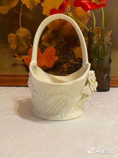 Ваза антикварная, Западная Европа