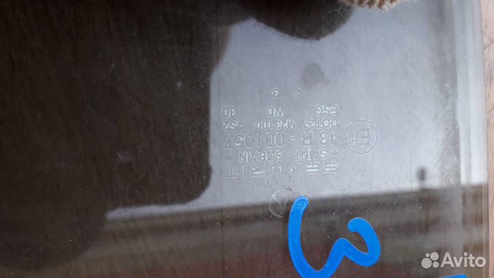 Стекло двери задней правой №14 Mercedes C W202