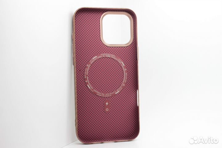 Чехол на iPhone 16 Pro Max