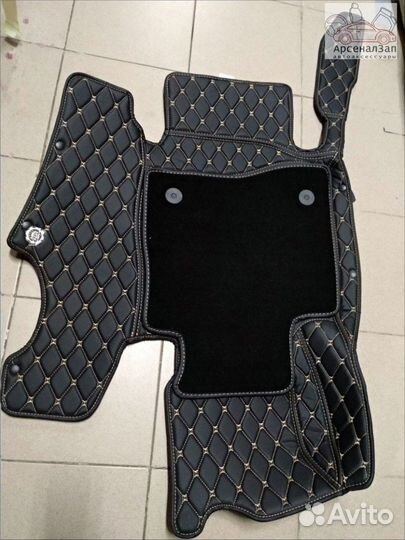 Коврики Тойота Фортунер 3d из экокожи черные