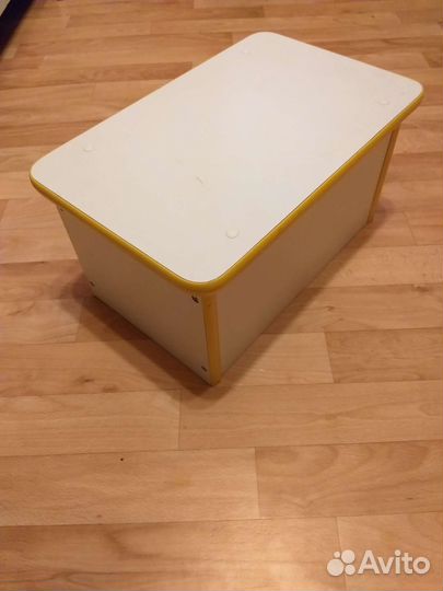 Подставки и тумбы