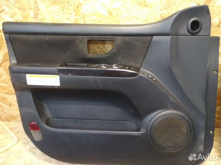 Обшивка двери кия Соренто 1