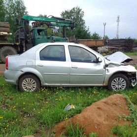 Renault Logan 1.6 MT, 2012, битый, 140 000 км